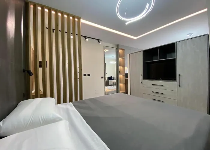Peace And Love Luxury Apartment, In Center, New Bazaar1