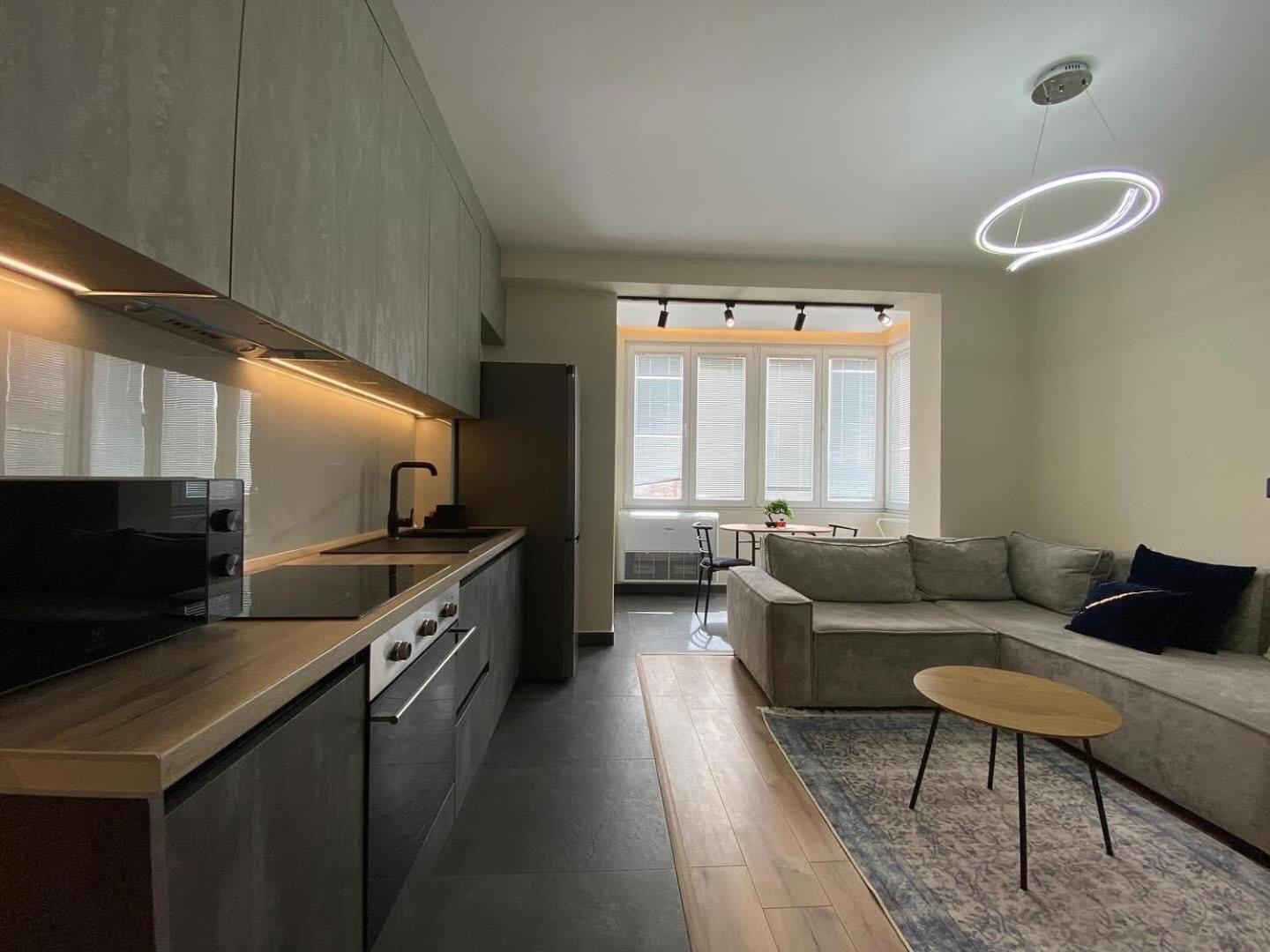 Apartment Peace And Luxury Apartment, In Center, New Bazaar1